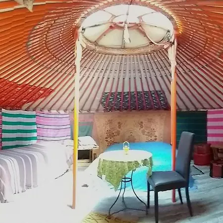 Les Yourtes De Bascot Luxury tent
